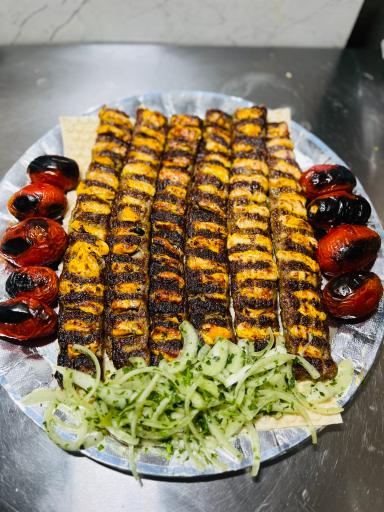 عکس تهیه غذا و رستوران شاهکار