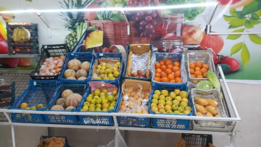 عکس میوه فروشی پادگان 