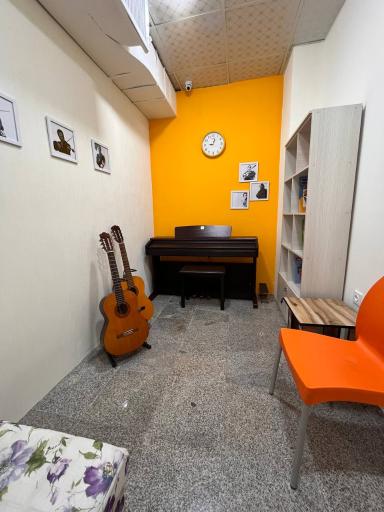 عکس آموزشگاه موسیقی گوشه