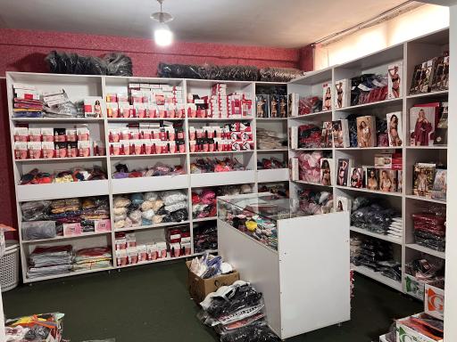 عکس فروشگاه عمده میکاپوش