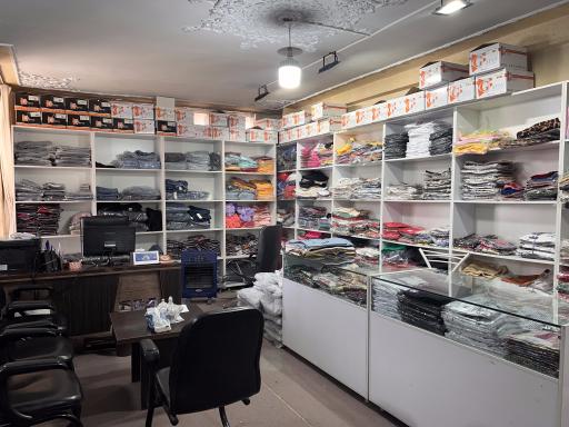 عکس فروشگاه عمده میکاپوش