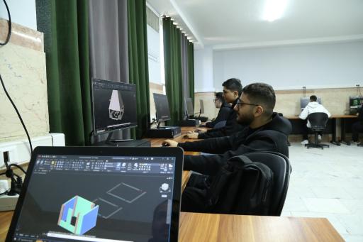 عکس هنرستان انفورماتیک شعبه پونک