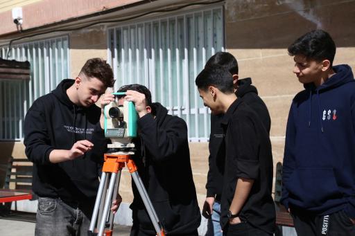 عکس هنرستان انفورماتیک شعبه پونک