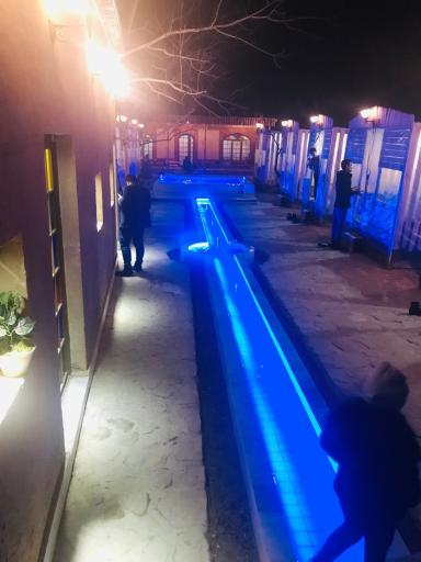 عکس رستوران سنتی امیرنشین