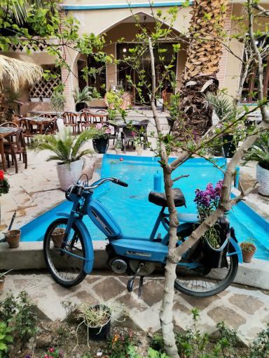 عکس عمارت نخلستان