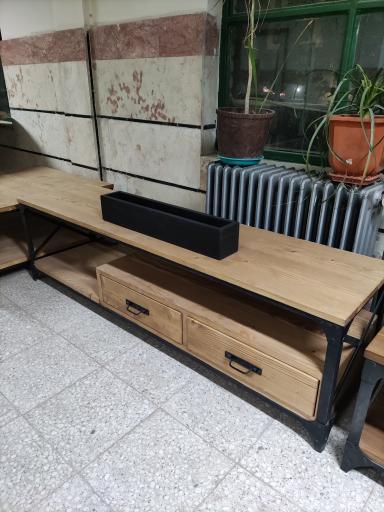 عکس تولیدی محصولات چوب و فلز مان دکور