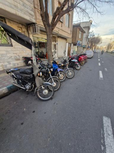 عکس تعمیرگاه موتورسیکلت برادران