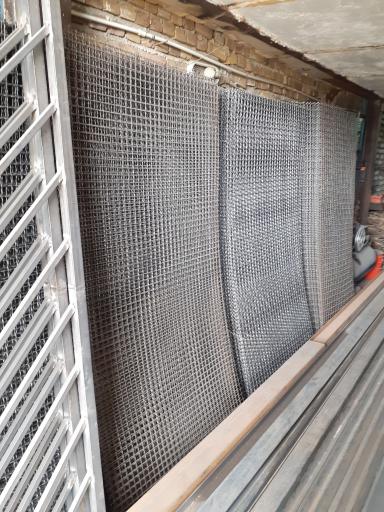 عکس آهن آلات البرز