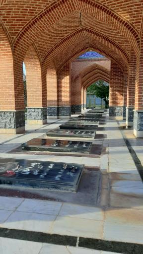 عکس آرامستان نیر