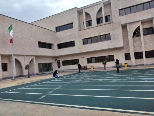 عکس دبیرستان دخترانه فرزانگان ۴