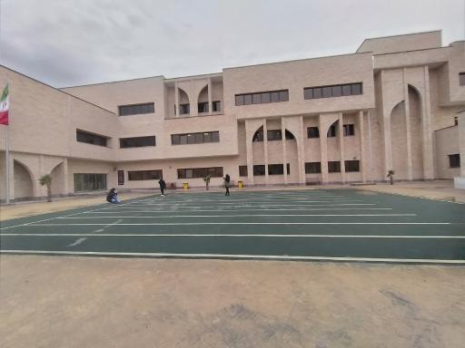 عکس دبیرستان دخترانه فرزانگان ۴