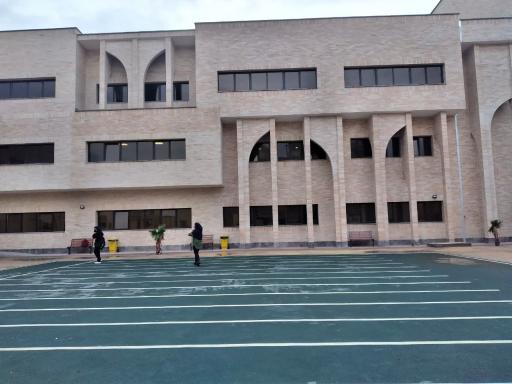 عکس دبیرستان دخترانه فرزانگان ۴