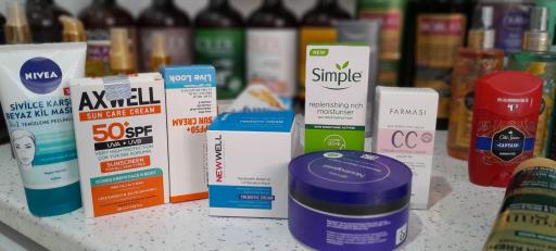 عکس فروشگاه محصولات بهداشتی مراقبتی سیب سبز