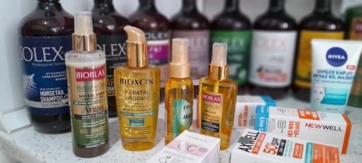 عکس فروشگاه محصولات بهداشتی مراقبتی سیب سبز