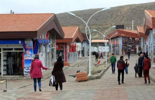 عکس بازارچه مرزی منطقه آزاد ماکو