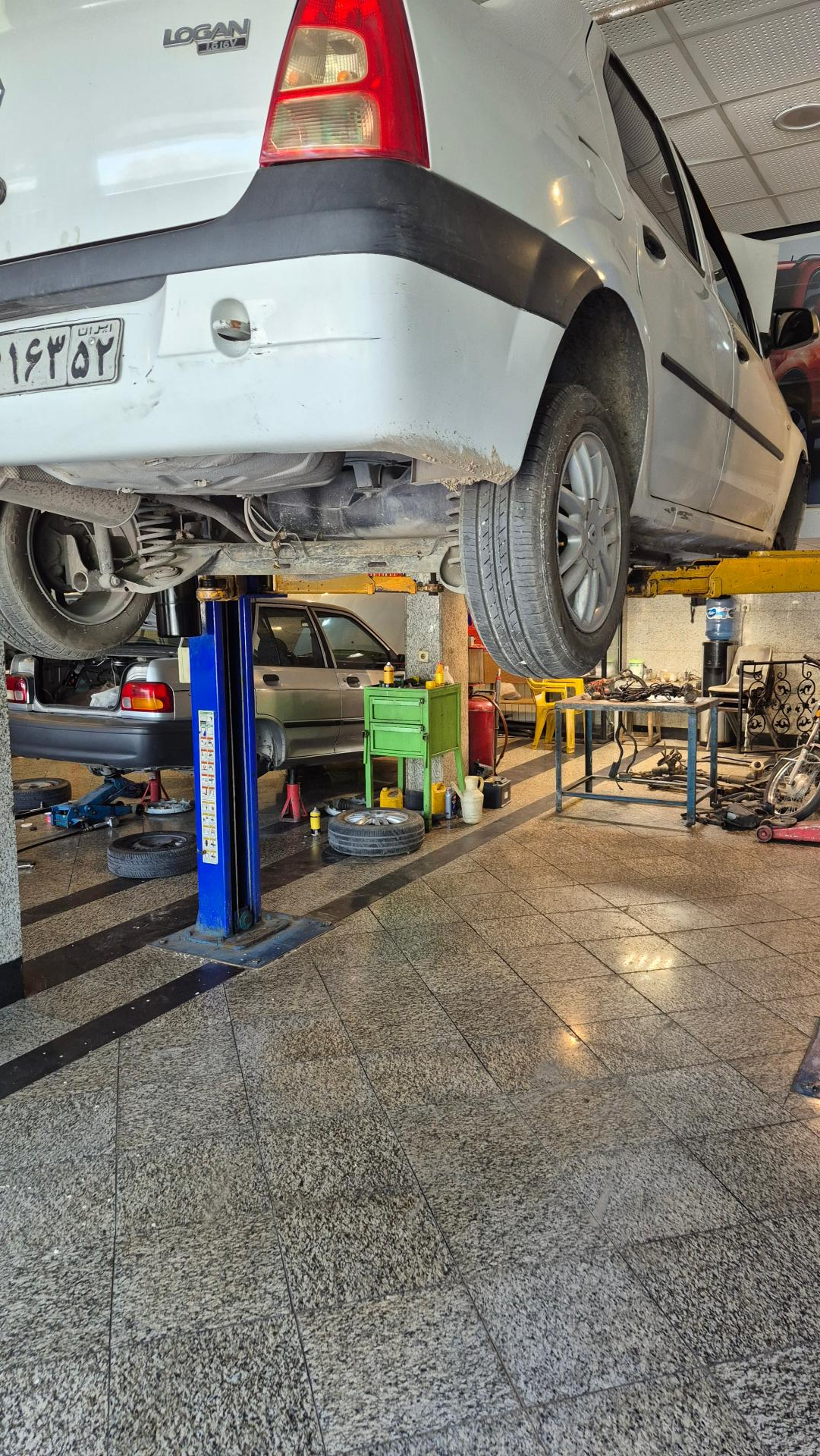 عکس کلینیک تخصصی مجاز خودروهای ایرانی و خارجی