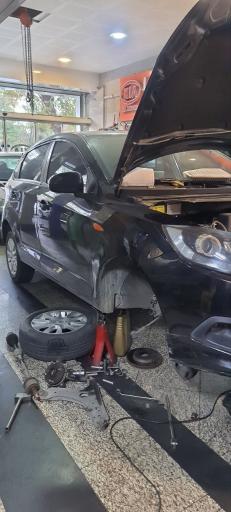 عکس کلینیک تخصصی مجاز خودروهای ایرانی و خارجی