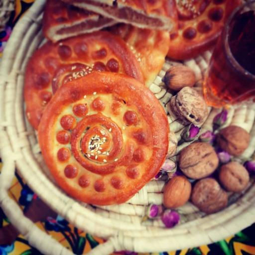 عکس کلوچه پزی گلی نژاد شعبه دوم