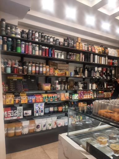 عکس بن کافی شعبه خردمند