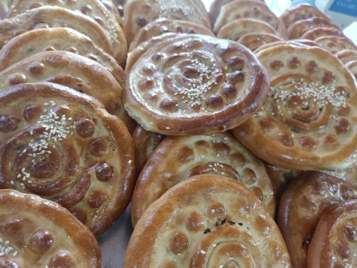 عکس کلوچه پزی گلی نژاد شعبه دوم