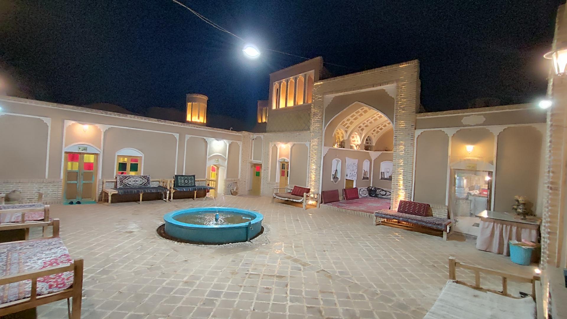 عکس اقامتگاه بومگردی عمو حسن باغ آسیا