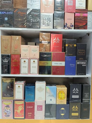 عکس گالری تخصصی عطر و ادکلن آیساپرفیوم 