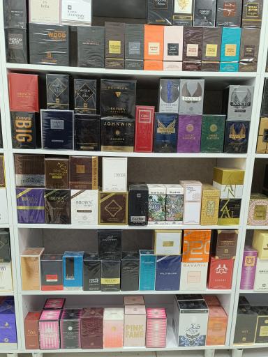 عکس گالری تخصصی عطر و ادکلن آیساپرفیوم 