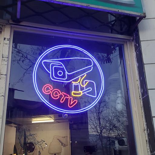 عکس فنی مهندسی چشم طلایی ایمن دوربین مداربسته