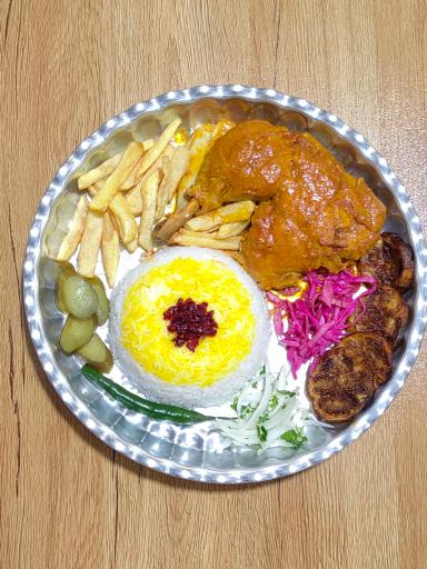 عکس تهیه غذا و بیرون بر منصوري 