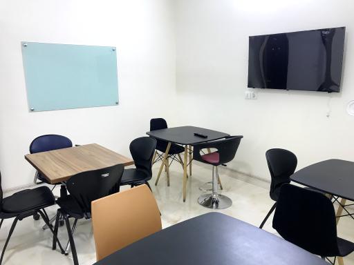 عکس زبانسرای امید