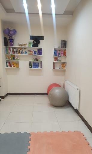 عکس مرکز مشاوره و مامایی آنا (راضیه دنیایی)