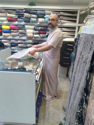 عکس پارچه فروشی برک