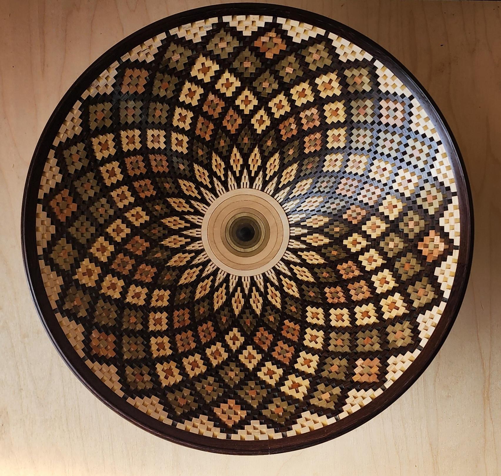 عکس کارگاه خراطی و لایه چینی رحمانی