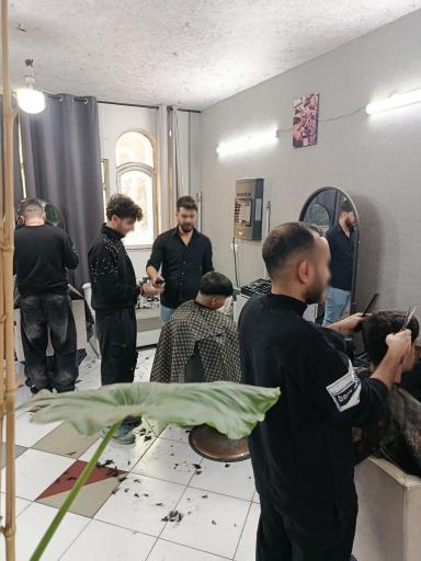 عکس آموزشگاه ارایشگری مردانه امیر خلعت بری