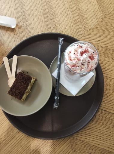 عکس کافه ساعدی نیا