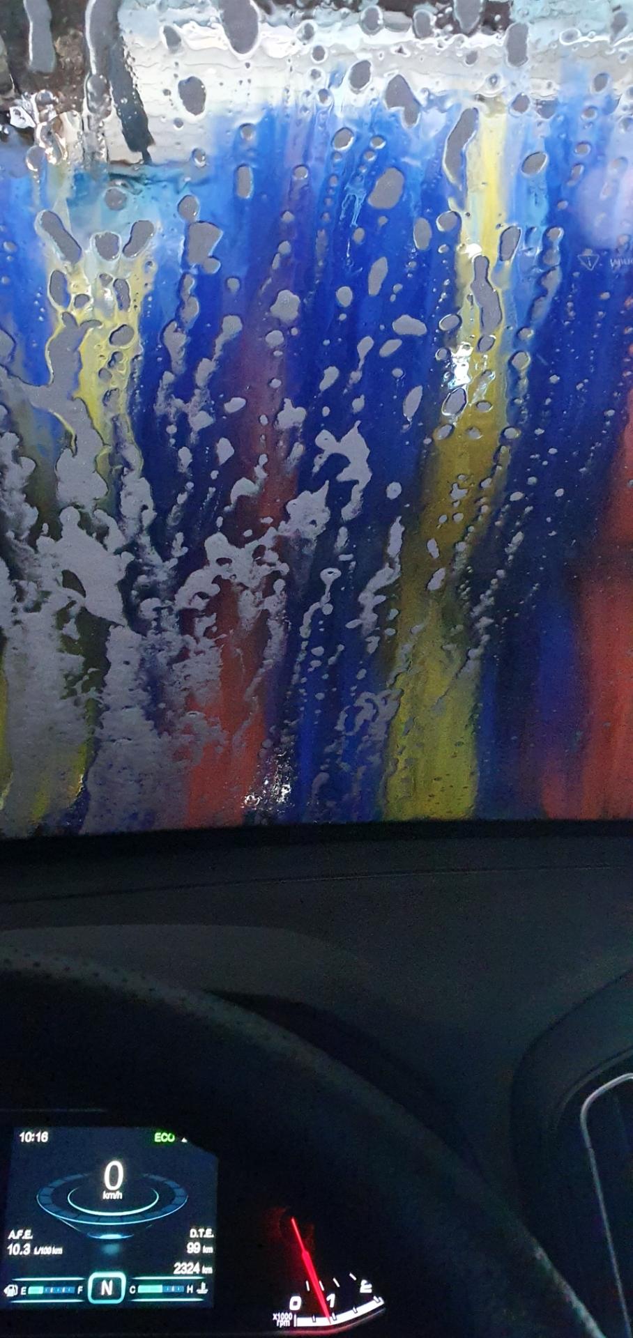 عکس کارواش اتوماتیک ۱۳۶