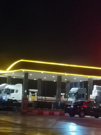 عکس پمپ بنزین