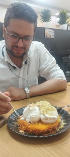 عکس کافه نان و باقلوا و کنوفه کریم اغلو