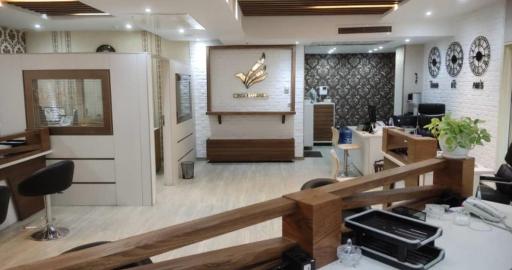 عکس آژانس مسافرتی سفر هالیدی