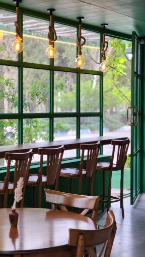 عکس کافه رزلند