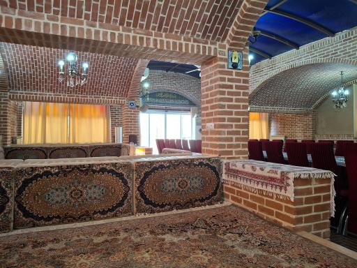 عکس باغ رستوران کرمانشاهی