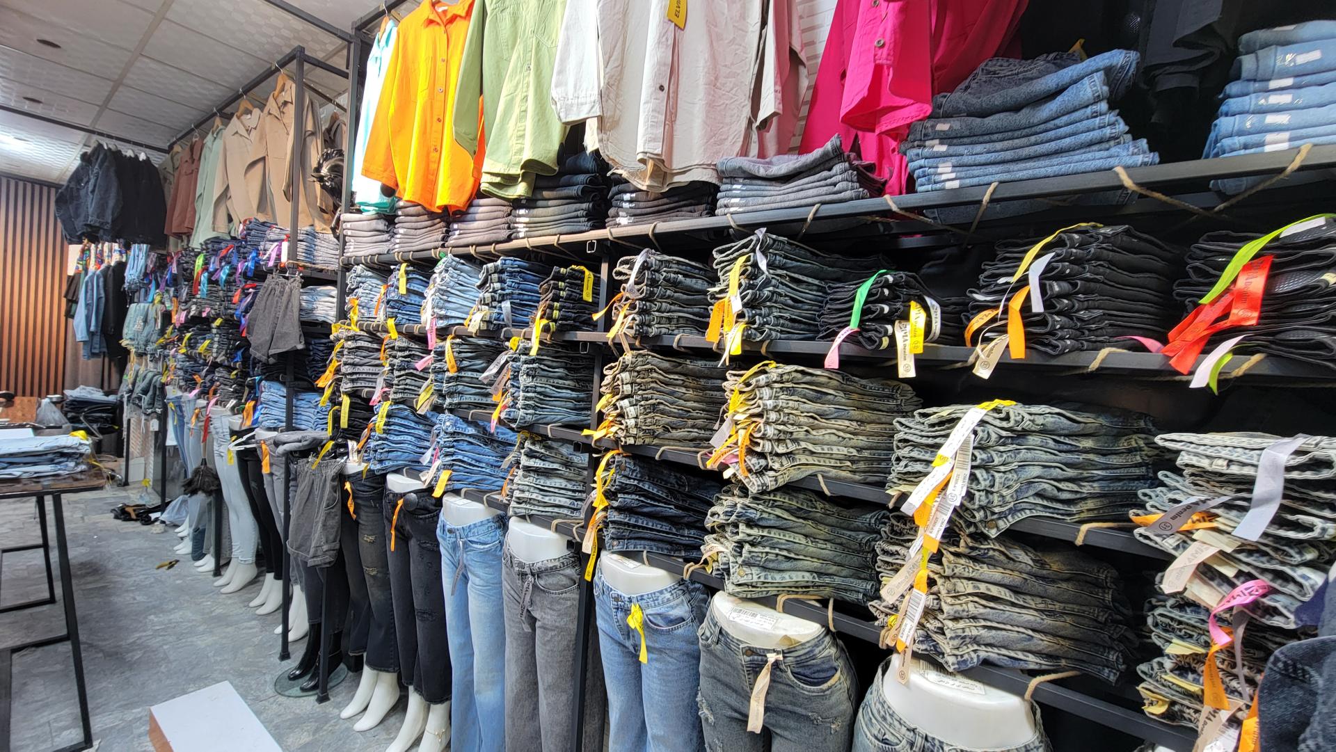 عکس فروشگاه گوهرپوش