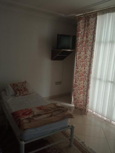 عکس هتل آپارتمان رادمهر