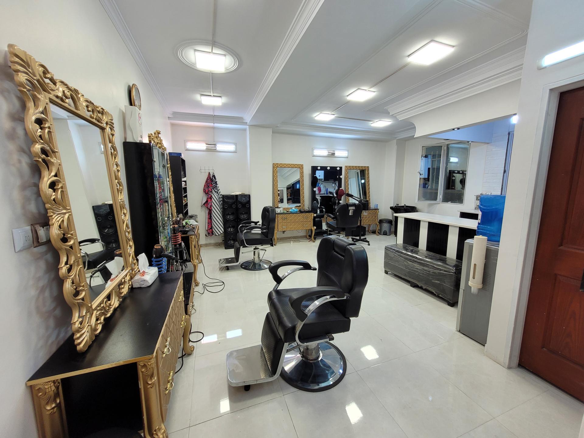 عکس سالن پیرایش حسین حیدری