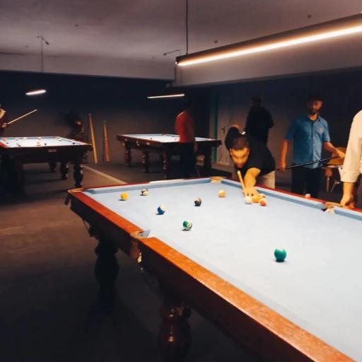 عکس مجموعه بازی و بیلیارد پلاک ۸