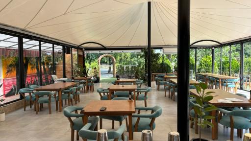 عکس کافه رستوران توسکا