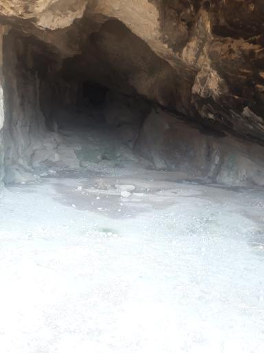 عکس غار باستانی قَمری