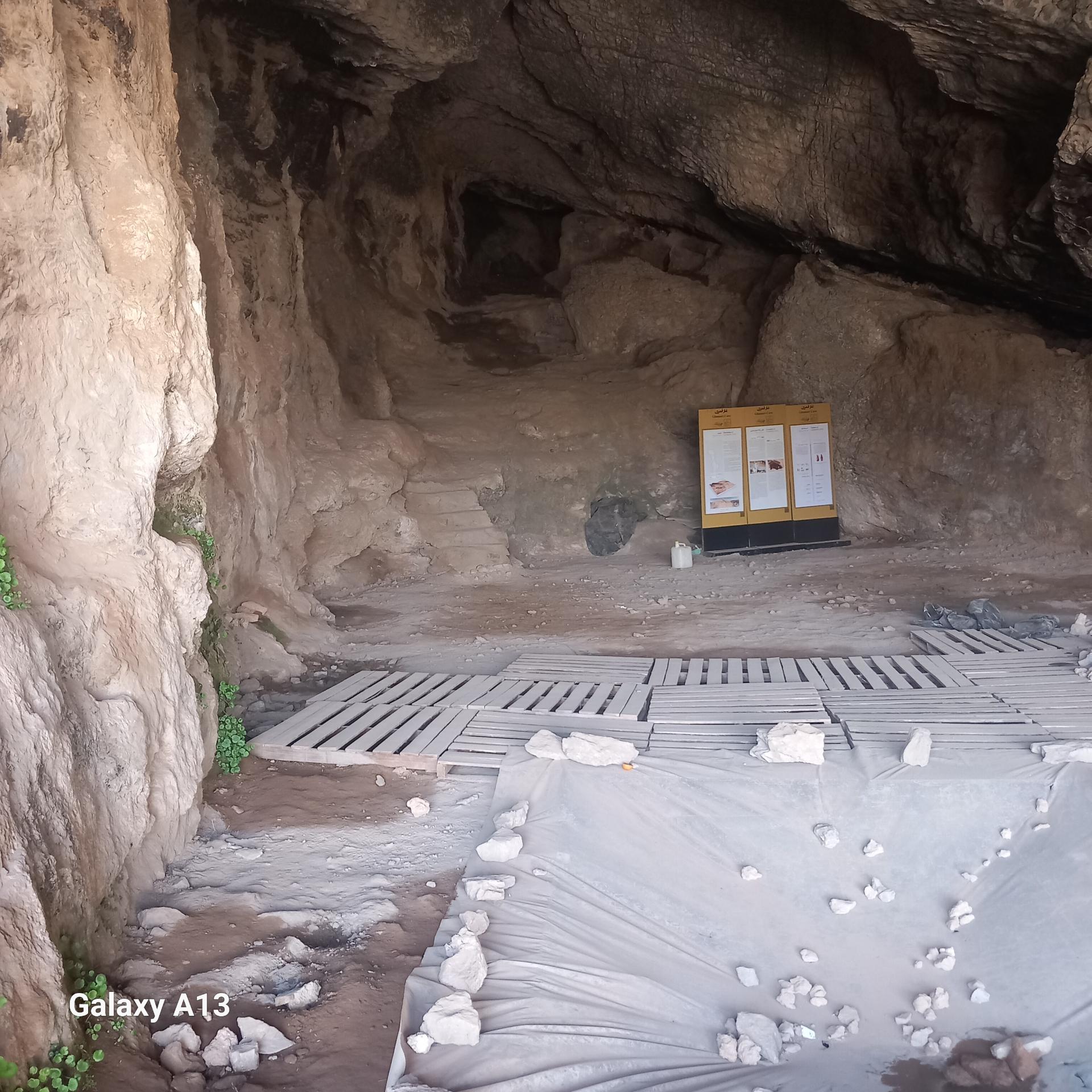 عکس غار باستانی قَمری