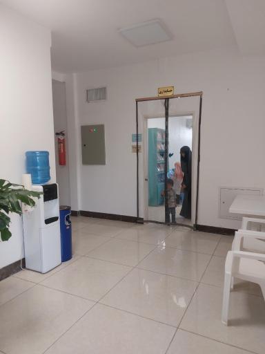 عکس ساختمان امور اداری و حسابداری کل مدرسه توحید قم