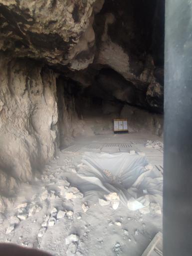 عکس غار باستانی قَمری